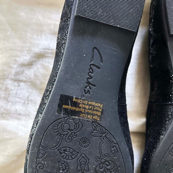 LOAFERS, CLARKS, INDIGO, SUEDE, LADIES SZ 8.5B, BLACK WITH SUBTLE SILVERY SHIMME - Picture 10 of 12